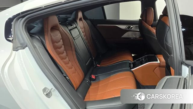 BMW 8 Series (G15) 2024 Белый из Кореи, фото 2