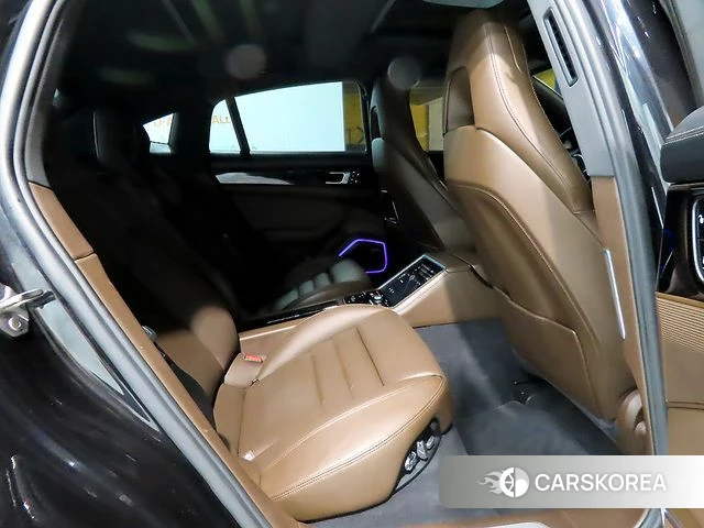 Porsche Panamera (971) 2018 Черный из Кореи, фото 2
