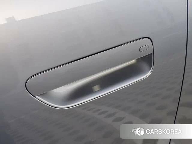 AITO Ask the world M8 2025 Серебристо-серый из Китая, фото 2