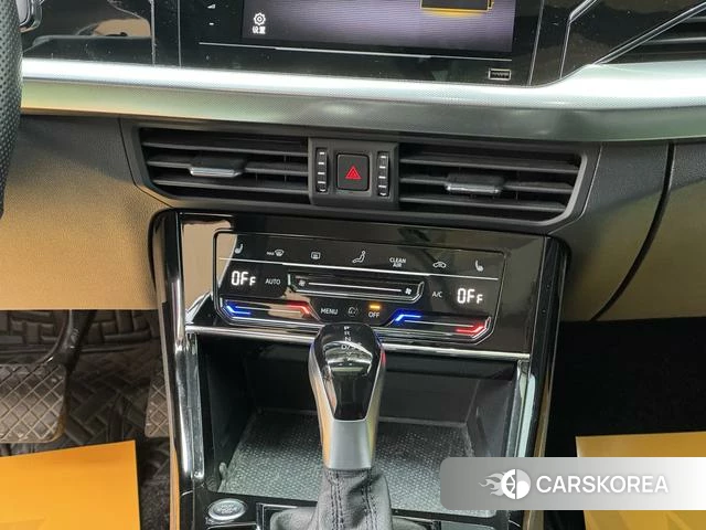 Volkswagen Passat 2023 Черный из Китая, фото 2