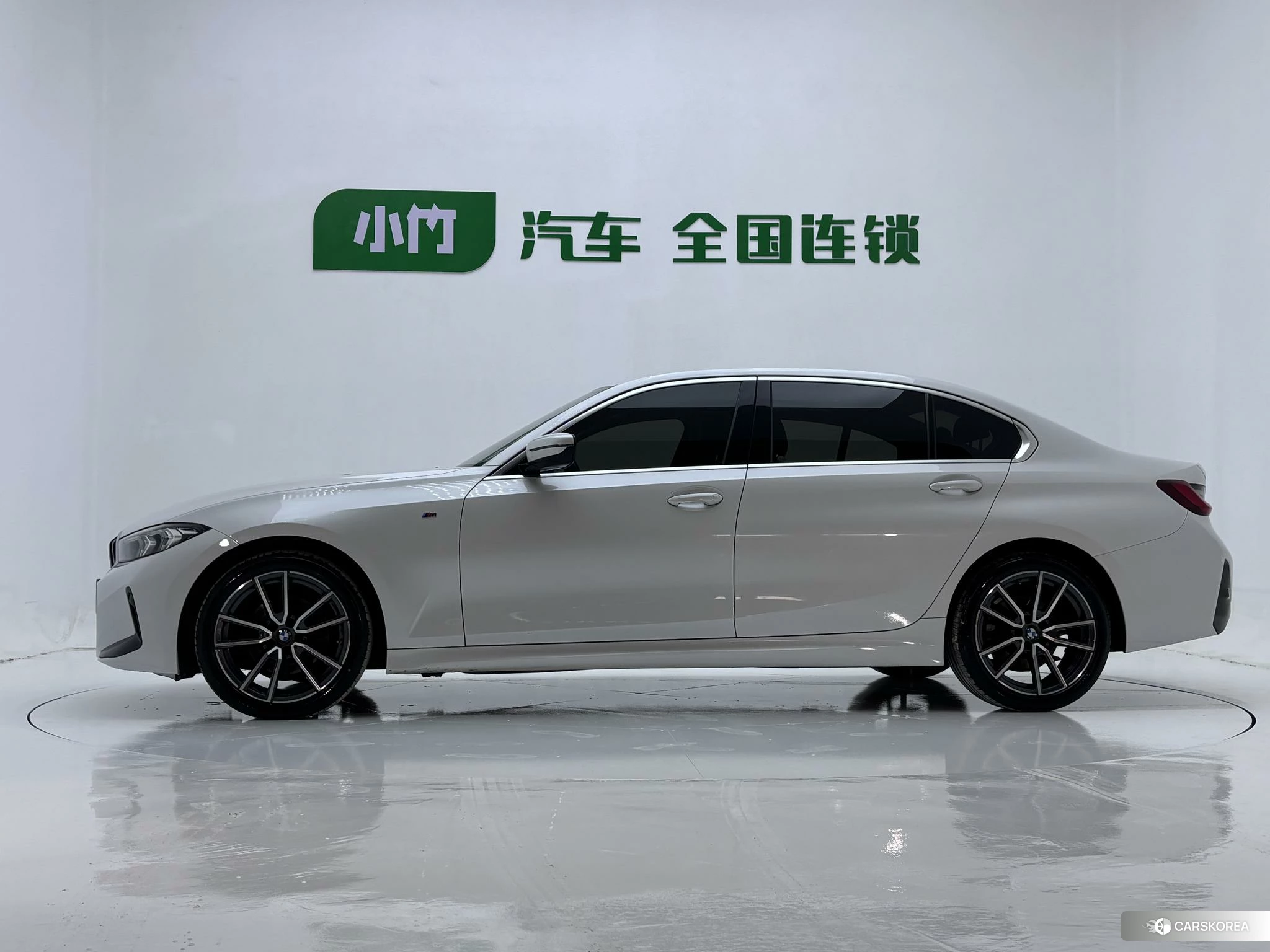 BMW 3 series 2022 Белый из Китая, фото 2