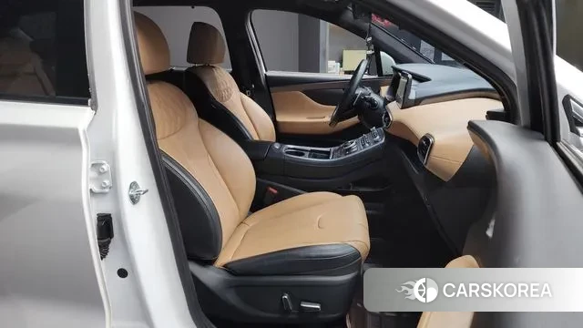 Hyundai The New Santa Fe 2023 Белый из Кореи, фото 2