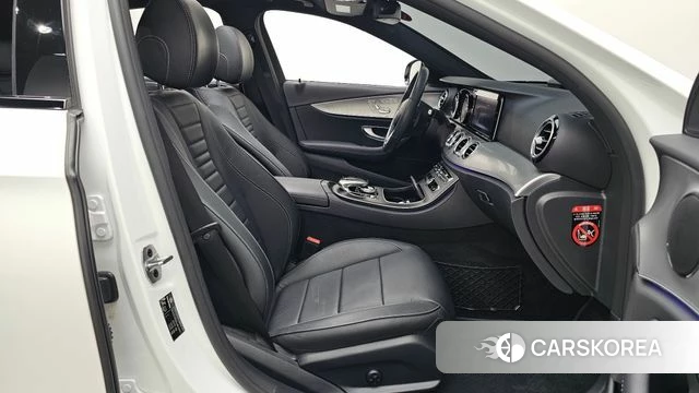 Mercedes-Benz E-Class W213 2020 Белый из Кореи, фото 2