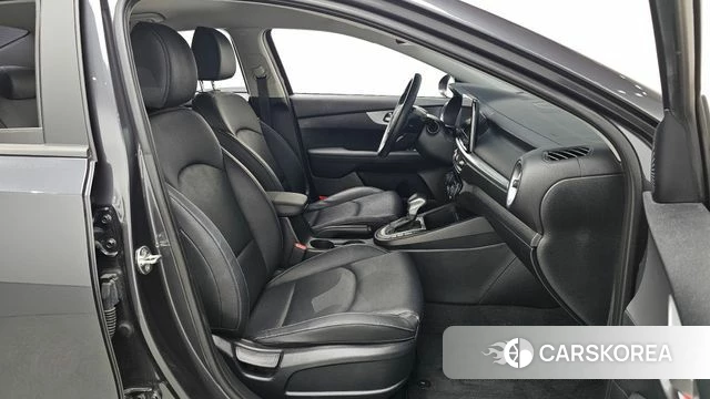 Kia The New K3 2nd generation 2021 Серый из Кореи, фото 2