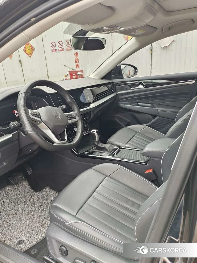 Volkswagen Passat 2022 Черный из Китая, фото 2