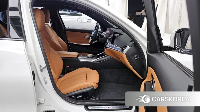 BMW 3 Series (G20) 2023 Белый из Кореи, фото 2