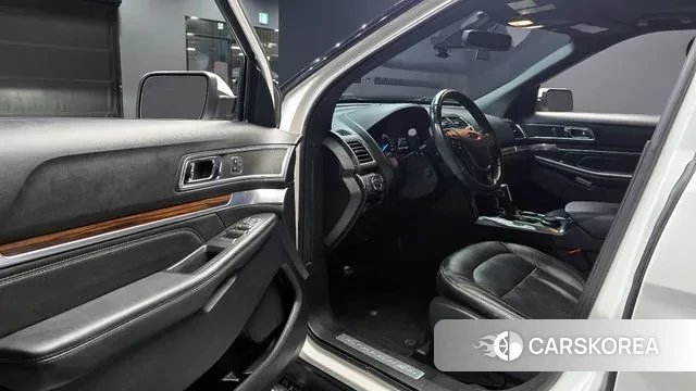 Ford Explorer 2019 Белый из Кореи, фото 2