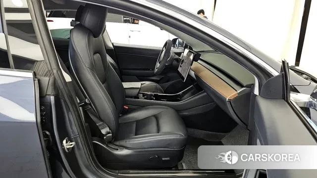 Tesla Model 3 2020 Серый из Кореи, фото 2