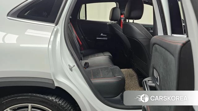 Mercedes-Benz GLA - Class H247 2021 Белый из Кореи, фото 2