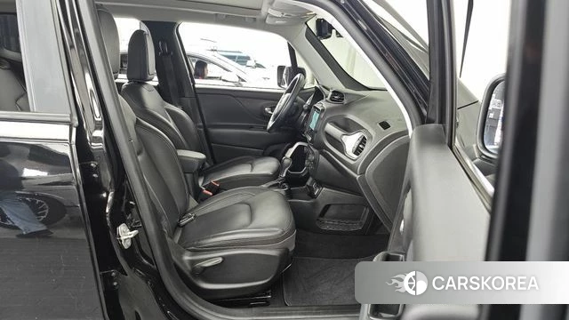 Jeep Renegade 2018 Черный из Кореи, фото 2