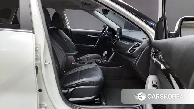 Kia Seltos 2022 Белый из Кореи, фото 2