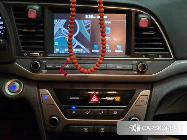 Hyundai Avante AD 2018 Белый из Кореи, фото 2