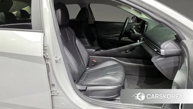 Hyundai Avante (CN7) 2020 Серебристо-серый из Кореи, фото 2