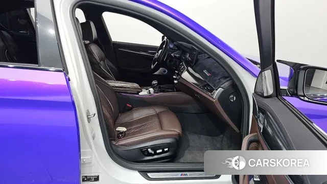 BMW 5 Series (G30) 2022 Фиолетовый из Кореи, фото 2