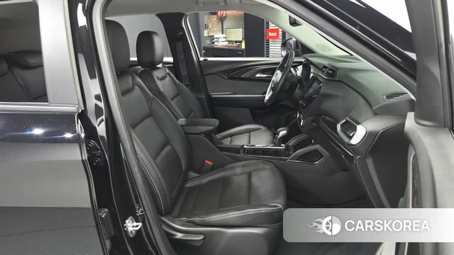 Chevrolet (GM Daewoo) Trailblazer 2022 Черный из Кореи, фото 2