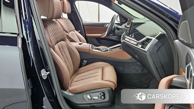 BMW X6 (G06) 2025 Черный из Кореи, фото 2