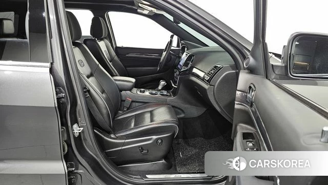 Jeep Grand Cherokee 2019 Серый из Кореи, фото 2