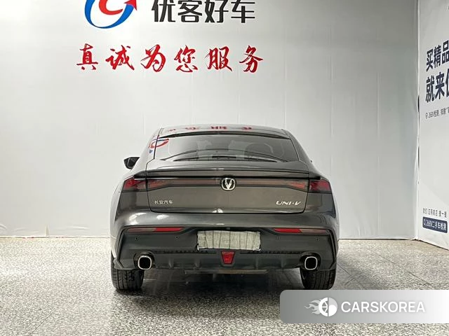 Chang'an UNI-V 2022 Темно-серый из Китая, фото 2
