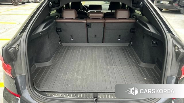 BMW 6 Series GT (G32) 2021 Черный двухцветный из Кореи, фото 2