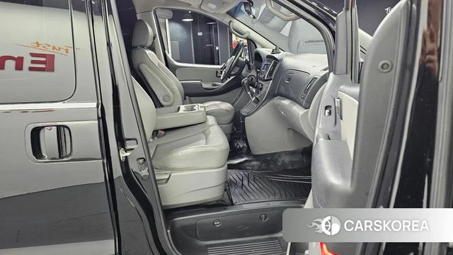 Hyundai The New Grand Starex 2019 Черный из Кореи, фото 2