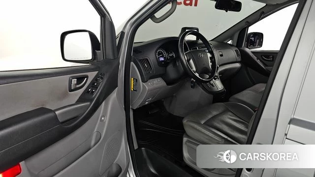 Hyundai The New Grand Starex 2018 Серебристо-серый из Кореи, фото 2