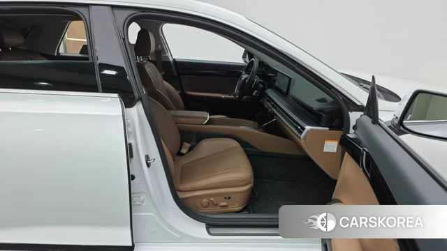 Hyundai Grandeur Hybrid (GN7) 2023 Белый из Кореи, фото 2