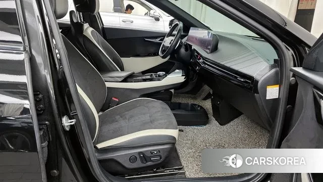 Kia EV6 2022 Черный из Кореи, фото 2