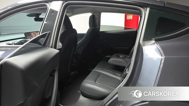 Tesla Model Y 2025 Серый из Кореи, фото 2