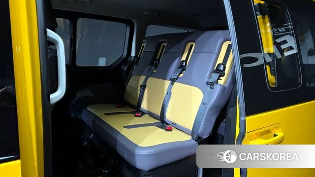 Hyundai Staria 2022 Желтый из Кореи, фото 2