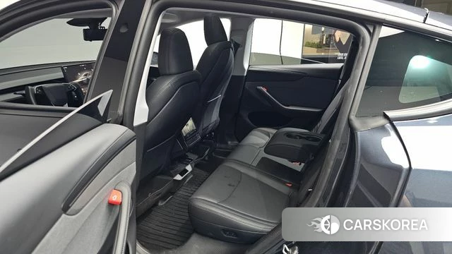 Tesla Model Y 2025 Серый из Кореи, фото 2