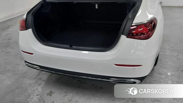 Mercedes-Benz E-Class W214 2025 Белый из Кореи, фото 2