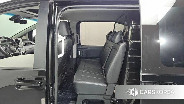 Hyundai Staria 2024 Черный из Кореи, фото 2
