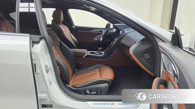 BMW 8 Series (G15) 2020 Белый из Кореи, фото 2