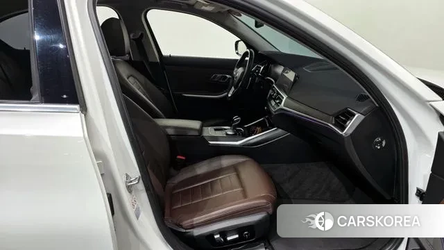 BMW 3 Series (G20) 2019 Белый из Кореи, фото 2