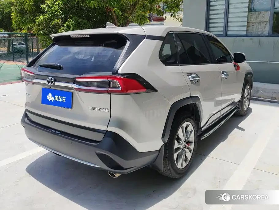 Toyota Wildlander 2021 Silver/gray из Китая, фото 2