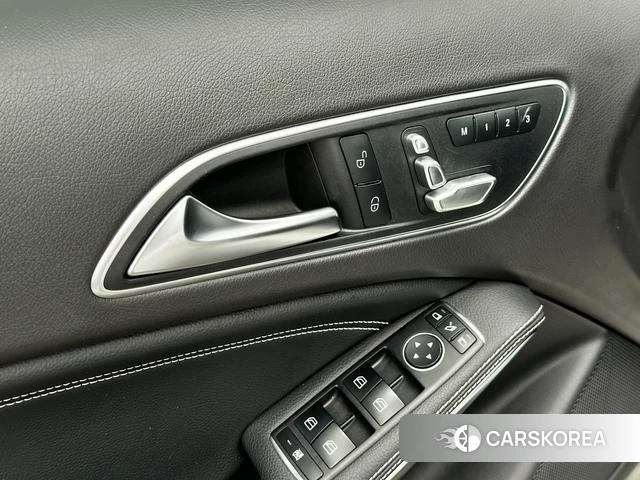 Mercedes-Benz GLA 2019 Белый из Китая, фото 2