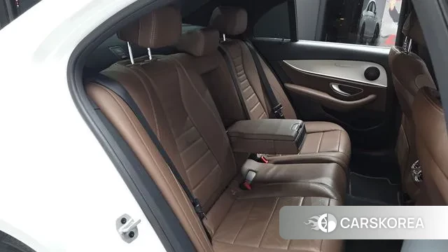 Mercedes-Benz E-Class W213 2020 Белый из Кореи, фото 2