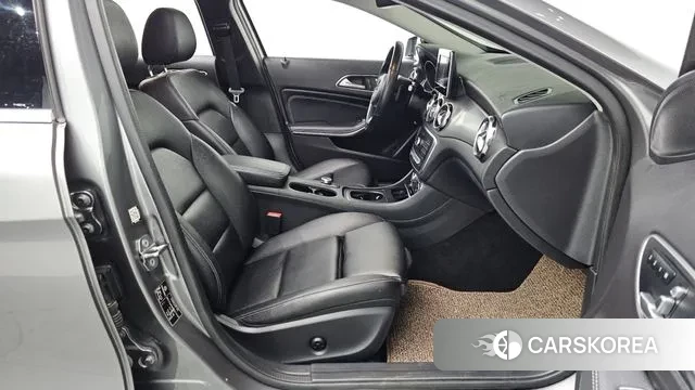 Mercedes-Benz GLA-Class X156 2018 Серый из Кореи, фото 2