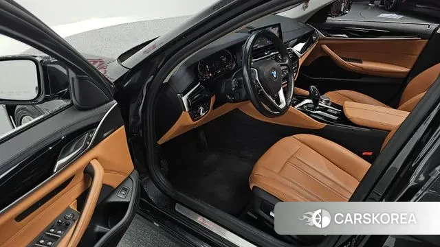 BMW 5 Series (G30) 2020 Серый из Кореи, фото 2