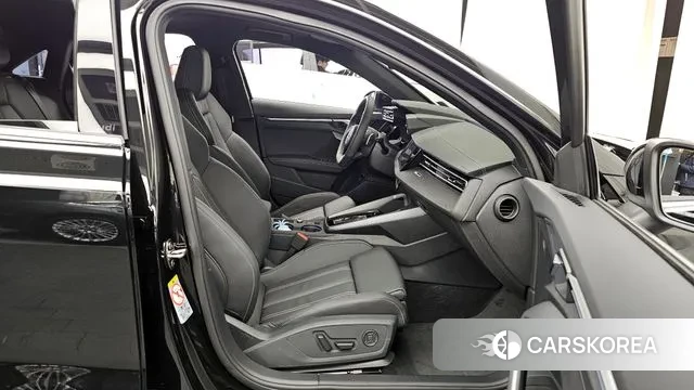 Audi A3 (8Y) 2025 Черный из Кореи, фото 2