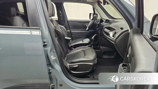 Jeep Renegade 2018 Серый из Кореи, фото 2