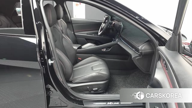 Hyundai The New Avante (CN7) 2024 Черный из Кореи, фото 2