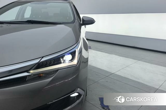 Toyota Corolla 2018 Темно-серый из Китая, фото 2
