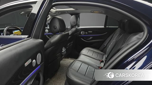 Mercedes-Benz E-Class W213 2019 Синий из Кореи, фото 2
