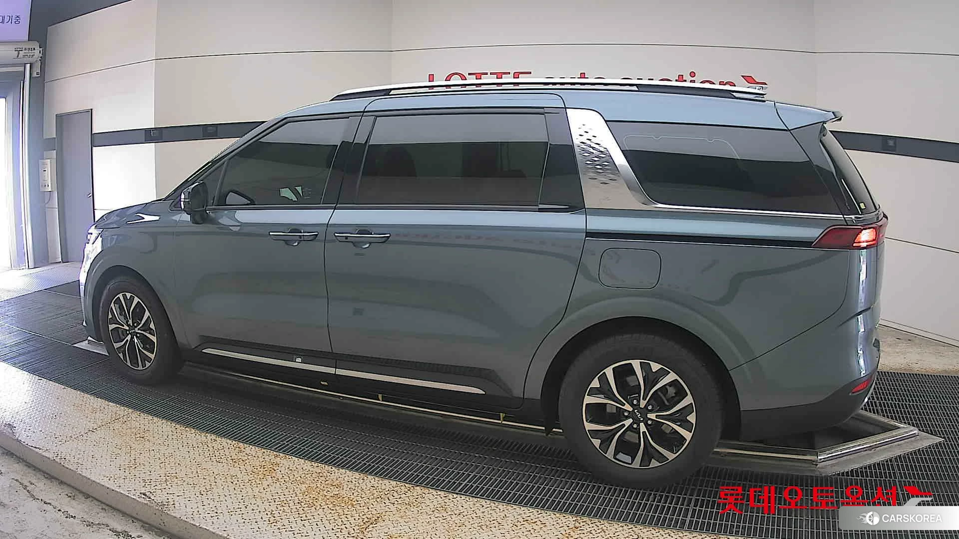 Kia Carnival 2023 Astra Blue из Кореи, фото 2