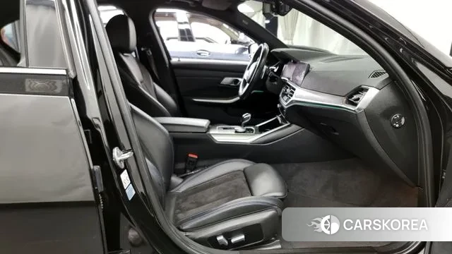 BMW 3 Series (G20) 2021 Черный из Кореи, фото 2