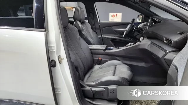 Peugeot 5008 second generation 2020 Белый из Кореи, фото 2