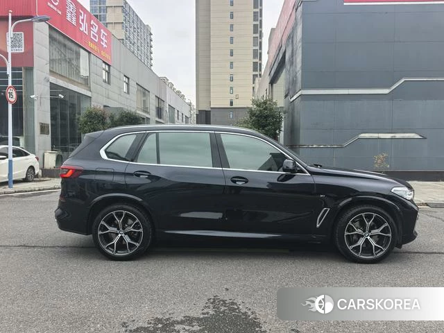 BMW X5 2023 Черный из Китая, фото 2