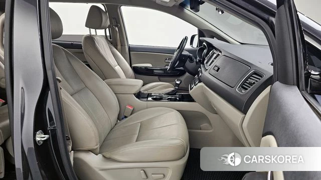 Kia The New Carnival 2018 Серый из Кореи, фото 2