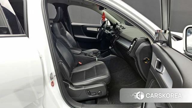 Volvo XC40 2019 Белый из Кореи, фото 2